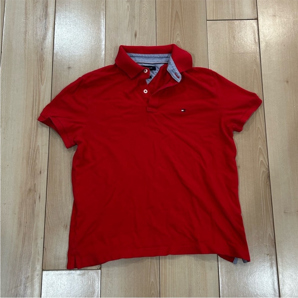 Tommy Hilfiger Red Men’s Polo with Subtle Chest Logo